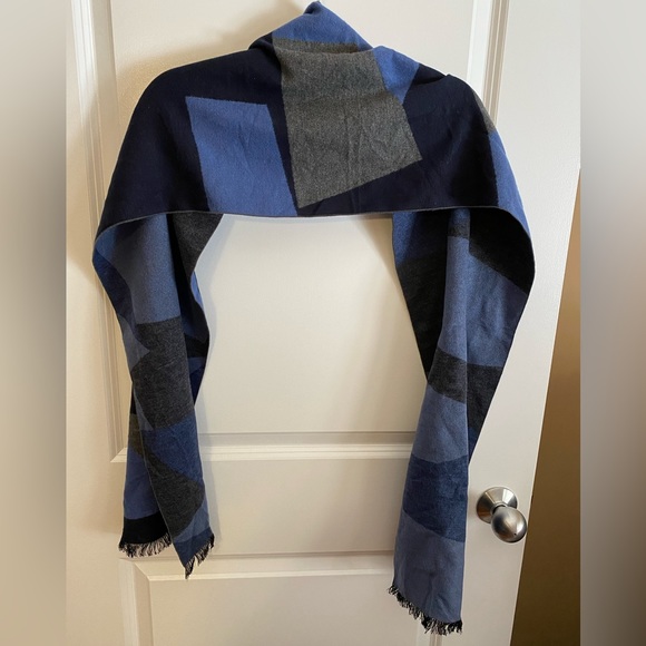 Chelsey by Joseph Super Soft 100% Silk Scarf Navy Blue Gray Black - Picture 4 of 7